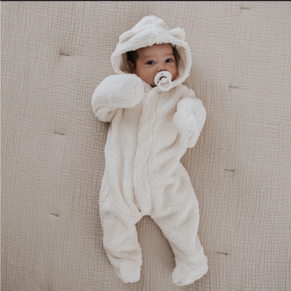 Magnetic Me Cream Fleece Bear Pram